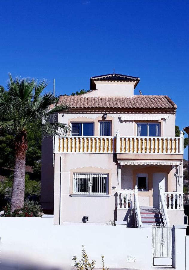 Fabulous Detached Large Villa 5 Bedrooms 3 Bathrooms Backing Onto Villamartin Golf Course Exteriör bild