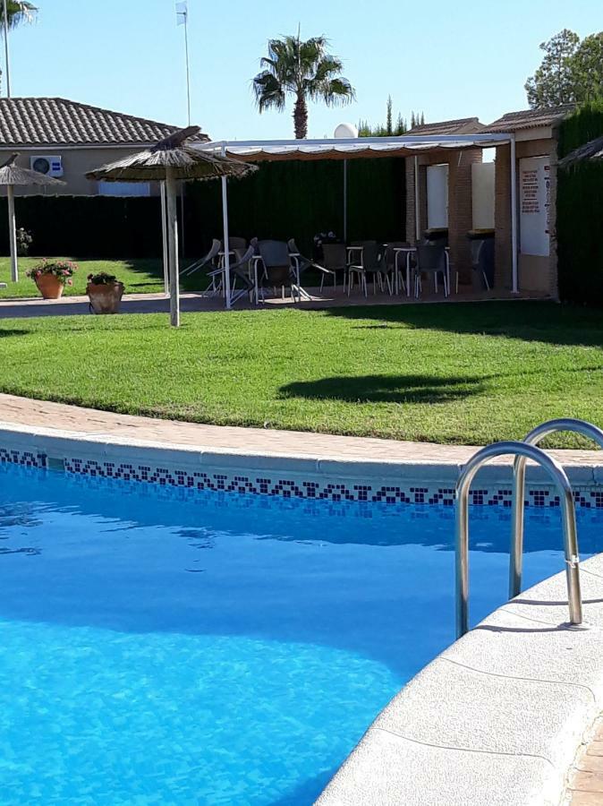 Fabulous Detached Large Villa 5 Bedrooms 3 Bathrooms Backing Onto Villamartin Golf Course Exteriör bild